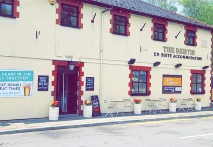فندق Bertie Pontypridd Trehafod المظهر الخارجي الصورة